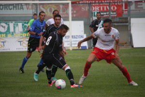 Mirko Guadalupi in azione contro la Vigor Lamezia all'esordio stagionale in Coppa