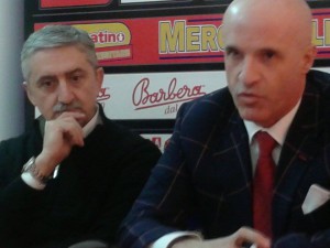 Il nuovo allenatore della Sigma Barcellona Marco Calvani insieme al presidente Immacolato Bonina (foto Carmelo Amato)