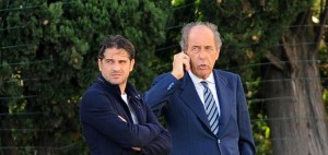 Il team manager del Genoa Francesco Bega, in queste ore in costante contatto con Ferrigno, ed il direttore sportivo rossoblu Rino Foschi. 