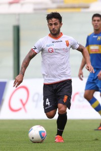 Il centrocampista Rosario Bucolo in azione (foto Gabriele Maricchiolo)