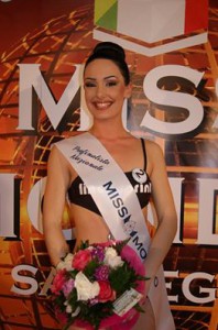 valeria De Fraia, una delle prefinaliste proveniente da Quartu S.Elena (Cagliari). Lo scorso anno fu finalista nazionale di "Una Ragazza per il Cinema" conquistando il titolo di "Miss Karamella"