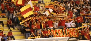 I tifosi di Barcellona attendono buone notizie in merito alla questione societaria