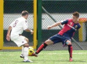 Il 21enne esterno destro in azione con la divisa del Genoa. In riva allo Stretto già tre ex rossoblu: Lagomarsini, De Bode ed il neo-acquisto Damonte