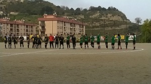 Contesse - San Giovannese 3-2 le squadre schierate a centrocampo