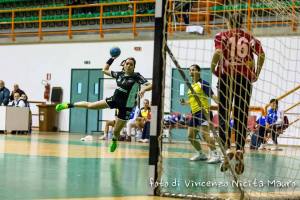 Una fase del match fra Handball Messina e Scinà Palermo