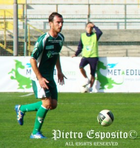 Roberto Cardinale in azione con la maglia dell'Avellino. Un nuovo nome affiancato al Messina