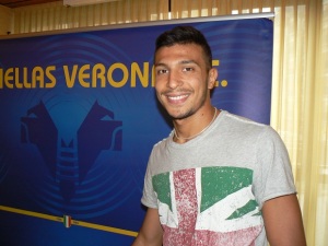 Alessandro Berardi ha esordito in B con la maglia dell'Hellas Verona