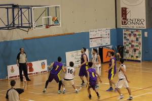 Basket School - Castanea, una fase del match