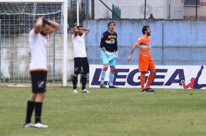 La delusione dei calciatori del Messina, che hanno pregustato a lungo l'impresa (Alfano/Activa)