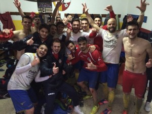 L'Iniziativa celebra la vittoria per 1-0 sul Castelbuono