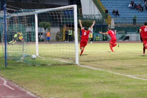 L'esultanza di Tavares per il suo secondo gol in giallorosso (foto Salvatore Izzo)