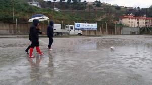 I capitani di Messana e Città di Messina osservano le condizioni del campo
