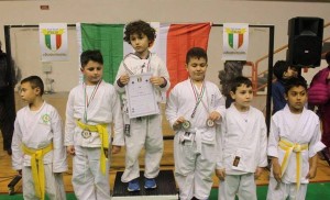 I giovani karateka sul podio