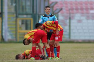 I giocatori del Lecce in un momento di pausa