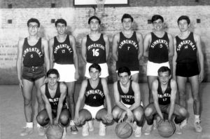 La celebre Simmenthal squadra di basket della Pol. Messina