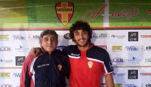 Sebastiano Paterniti posa col team manager Gaetano La Versa