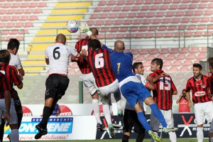 Il portiere Narciso in uscita
