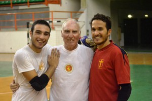 I portieri Claudio Zodda (Under 21) e Giovanni Felis con il preparatore Luciano Rizzo