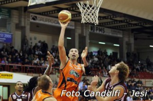 Il pivot Michele Maggioli (Jesi) 