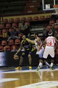 Il pivot Fantoni in azione con la maglia giallorossa