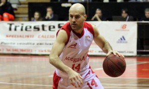 Marco Carra (Trieste) ha realizzato allo scadere il canestro della vittoria sul campo di Torino