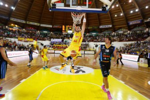 Una poderosa schiacciata di Tommaso Fantoni