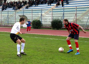 Una fase dell'ultimo Casertana-Messina, del 2010-11 (foto sportcasertano.it)