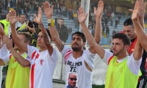 I giocatori del Savoia fanno festa (foto tratta dal sito ufficiale del Savoia)