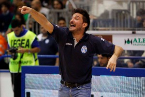 Gianmarco Pozzeco, detta le indicazioni in gara