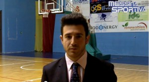 L'allenatore giallo-viola Luigi Biondo