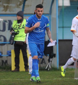 Il centrocampista Domenico Franco con la maglia della Paganese