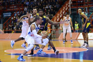 Collins in difesa su Black