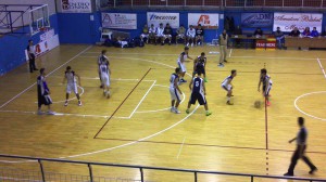 Una fase di gioco del derby Mia-FP Sport