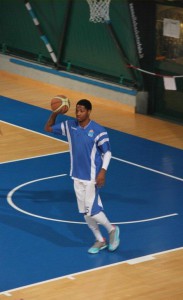 il pivot americano di Cefalù Akeem Caddell, autore di 37 punti