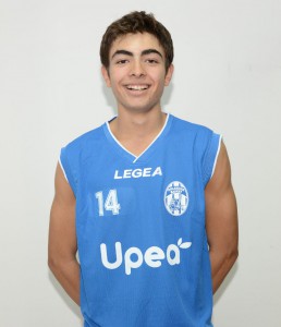 L'ala pivot Emanuele Sindoni (Agatirno)