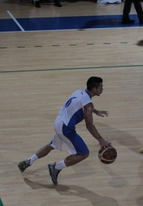Nino Sidoti (Cefalù) in palleggio