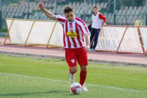 L'esterno Andrea Pippa con la maglia del Brindisi
