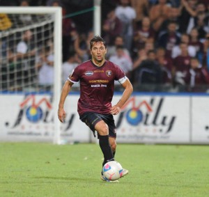Il difensore granata Angelo Siniscalchi, nuovo obiettivo di mercato del Messina