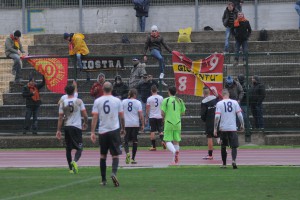 I giallorossi a fine gara (foto Paolo Furrer)