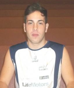 Un primo piano di Francesco Casile (Mia), autore di 15 punti