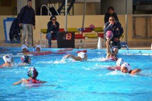 Una fase del derby fra  WP Messina e Orizzonte