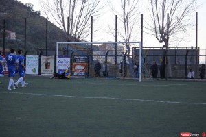 Tiger-Taormina 1-0, nella foto di Zebby il gol decisivo realizzato su rigore da Ealmaroui