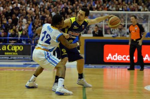 Il capitano Giuliano Maresca in azione (foto Isolino)