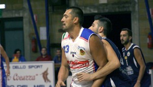 Il pivot bulgaro Niky Balev, autore di 15 punti