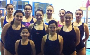 Una rappresentanza di giovanissime atlete della Waterpolo