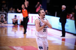 L'eroe di serata Alan Voskuil, autore di 33 punti