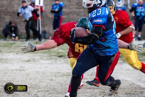La sfida si è giocata a Massa San Giovanni, nuova dimora dei peloritani (Foto Graziella Roberto)