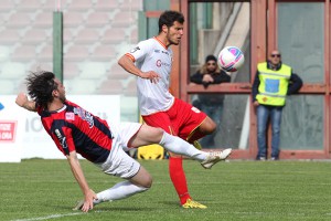 Ferreira ostacolato da un avversario (foto Luca Maricchiolo)