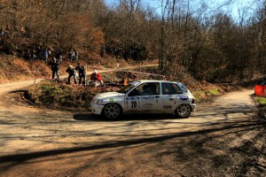 Una vettura griffata New Turbomark, scuderia che organizza la manifestazione