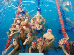 Gli atleti della Power Team Messina in posa in vasca